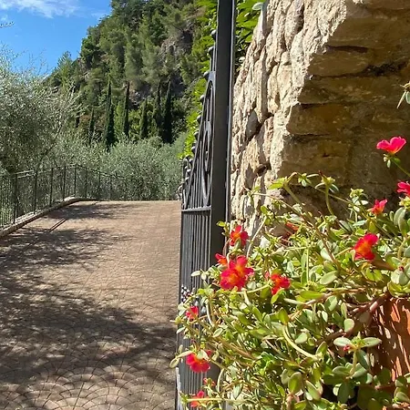 Gianna Terrazza Apartment Limone sul Garda