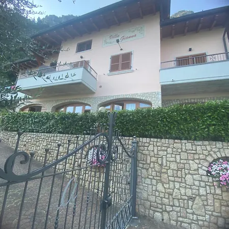 Gianna Terrazza Limone sul Garda